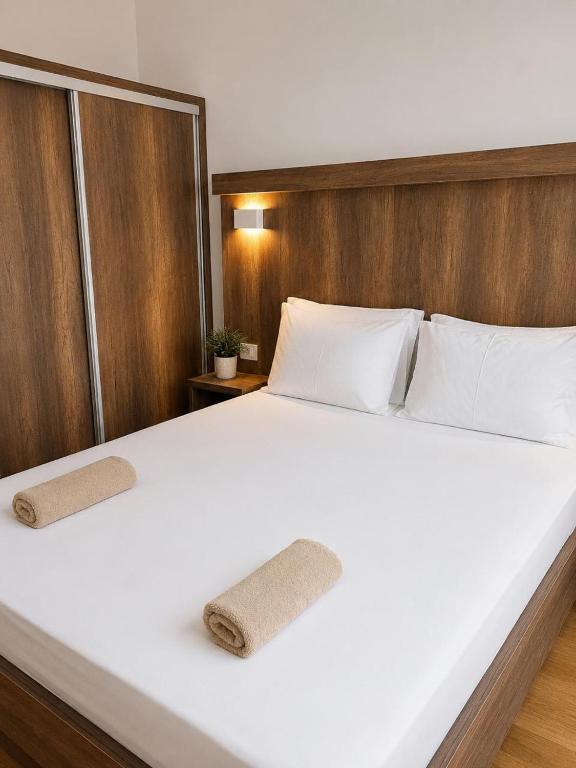 Aura Apartments - 2