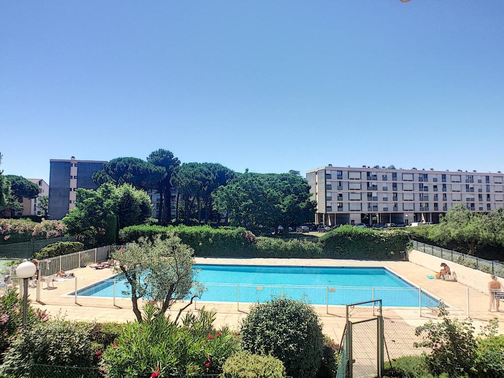 T3 pour 6p avec piscine garage et ascenseur - 1