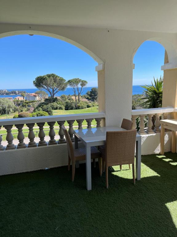 Cap Esterel apartment with sea view - 5