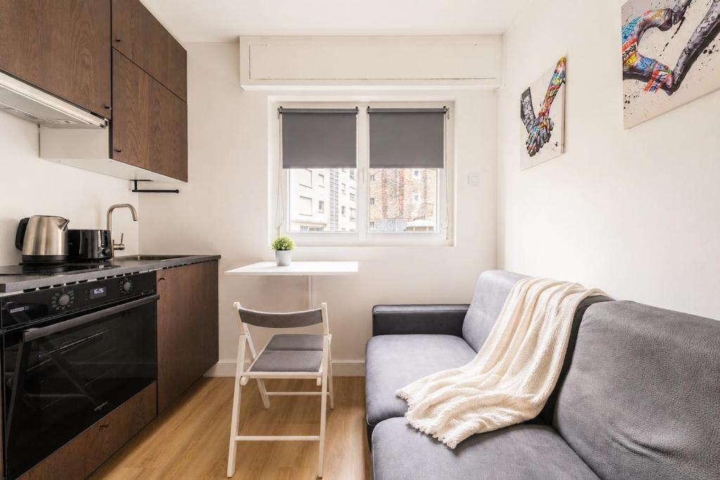 Elegant Wagram Studio near Arc de Triomphe - 2
