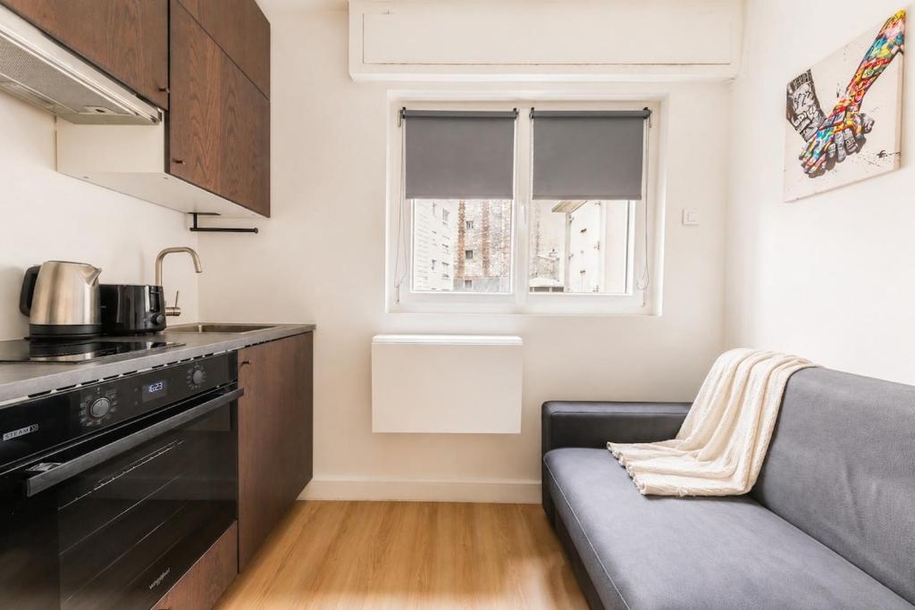 Elegant Wagram Studio near Arc de Triomphe - 4