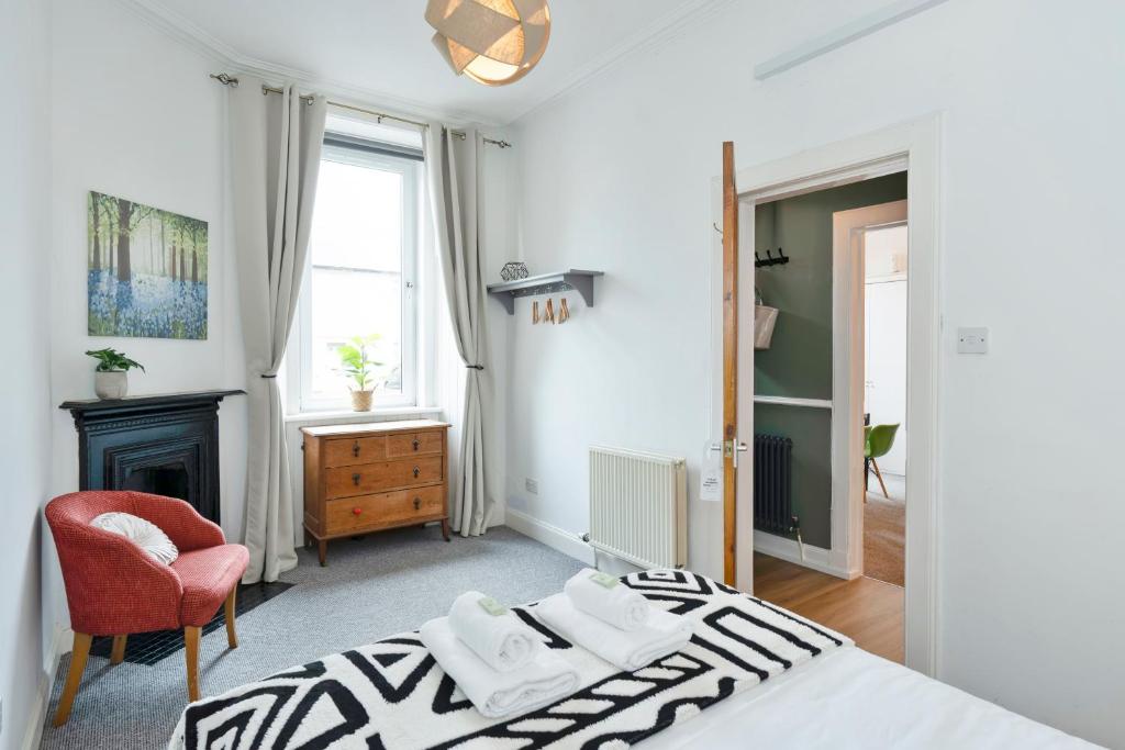 Cozy with Character Logie Green Central Main Door Flat photo 2