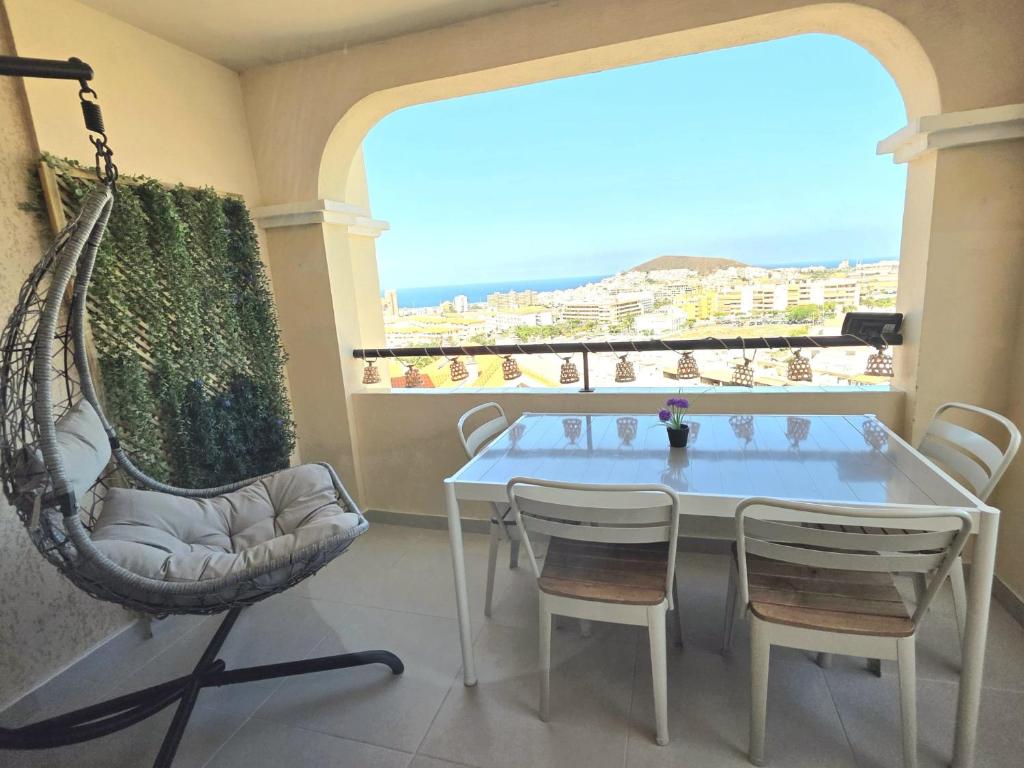 Family apartment in Los Cristianos 3 bed - 2 bath, heated-pool - 2