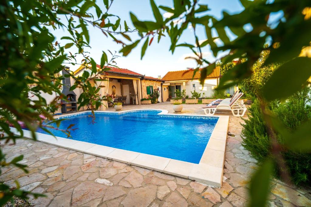 Villa Bella - 1
