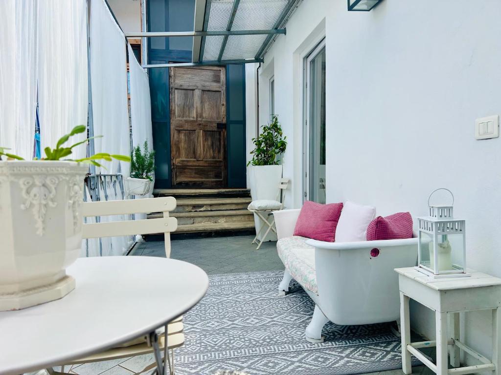 OSPITE al N 5 home - 4