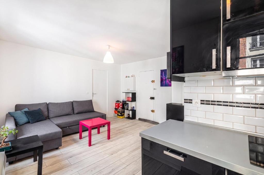 GuestReady - Charming Canal St-Martin Retreat - 1
