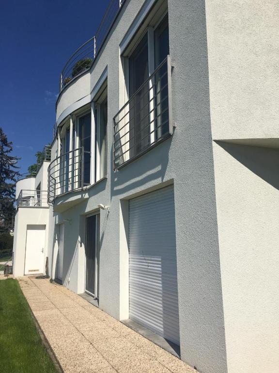 Elite Villa Geneva with Lake View - 4