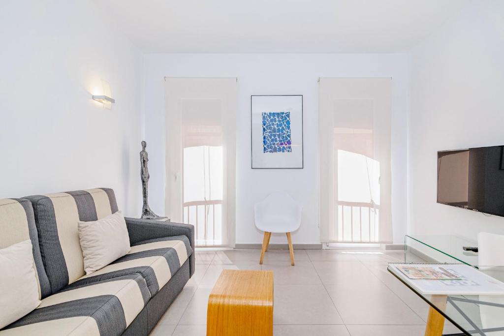 Apartamentos Caballerizas con parking gratuito - 3