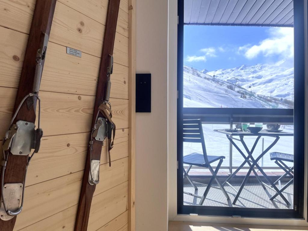 SO414 T2 skis aux pieds 3 Vallees parking WIFI - 2