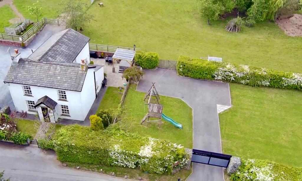 Southview Farm - pet-friendly farmhouse near Poulton-le-Fylde