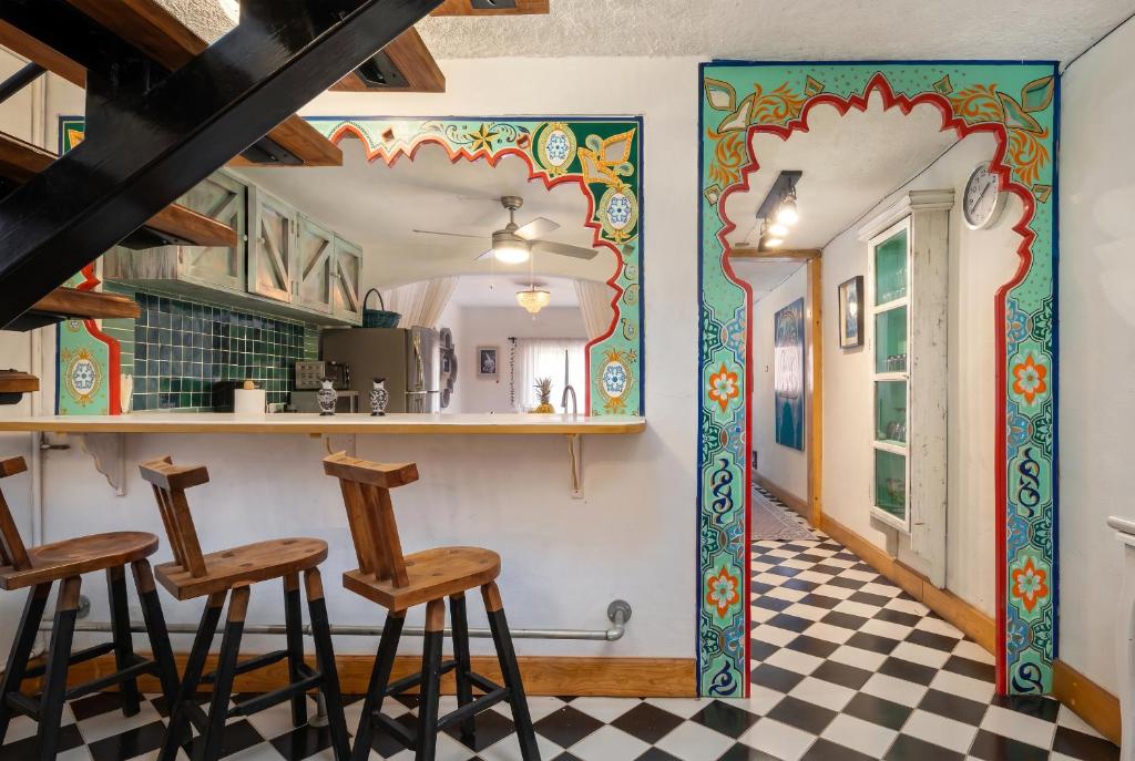 The Bird House, 2BR Artistic Retreat for Creatives in Centro San Miguel de Allende - 1
