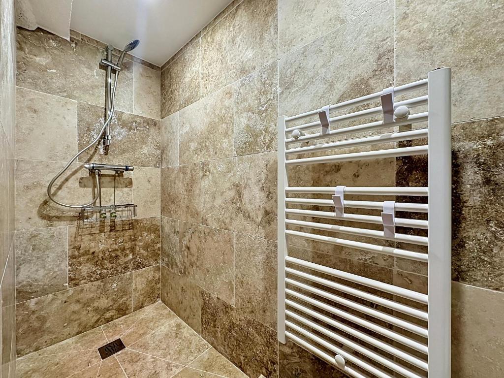 Newly renovated studio - Heart of Le Suquet - 3