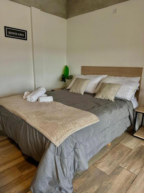 Monoambiente con terraza privada y cochera en Pinamar - 2