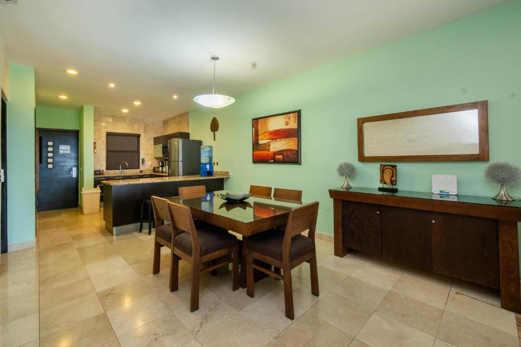 Faro 201 Beachfront apartment with ocean view, close to 5th Av - 5