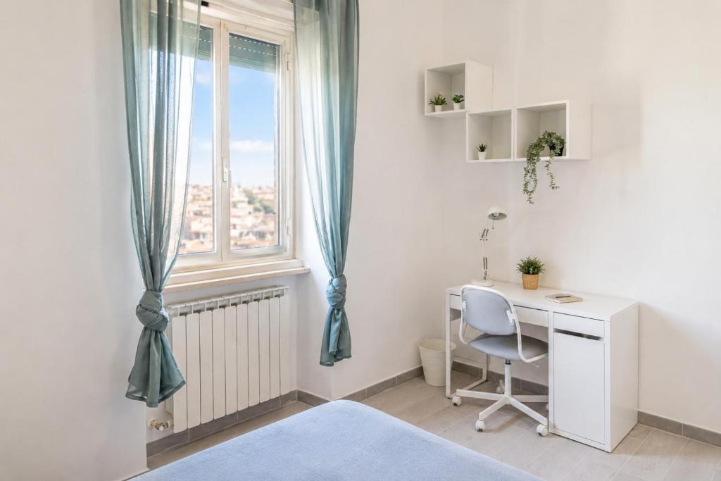 Large Family Apartment - 4 Bedrooms with free parking near San Paolo Metro & University by RHR - 5