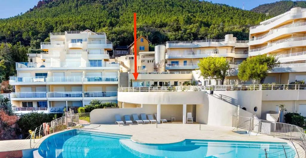 Côte d'Azur entre Cannes et Saint-Raphaël, accès mer direct, piscine et jardin, Cap Neree Le Trayas - 1