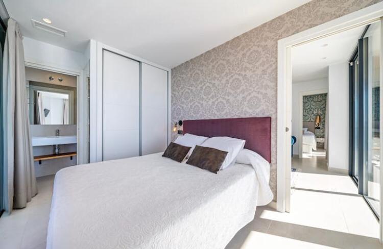 apartamento con dos dormitorios - 1
