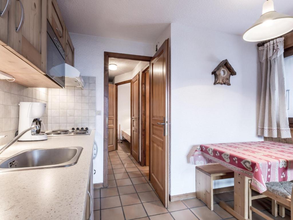 Studio sud, proche pistes / commerces, animaux admis, garage - FR-1-304-81 - 4