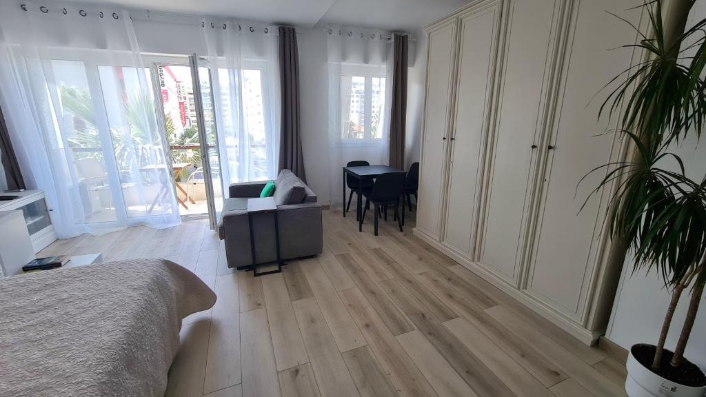 Spacious Studio - 5