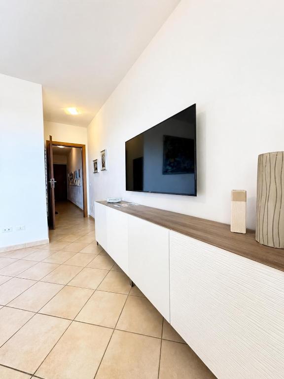 Sea view apartment with private terrace - 4