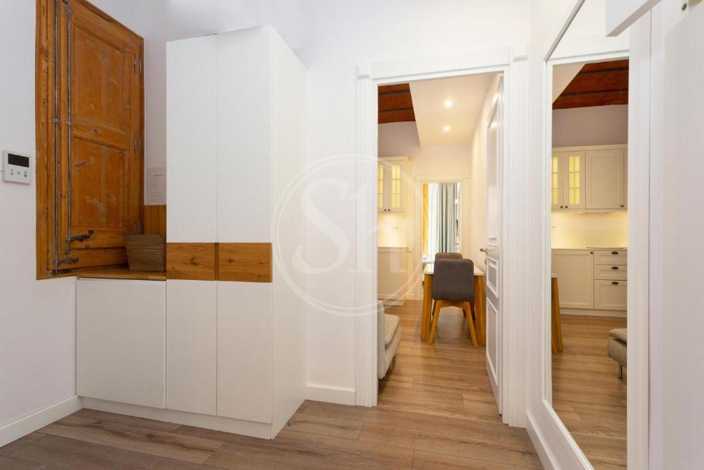 Moderno y espacioso apartamento en Calle Mallorca - 4