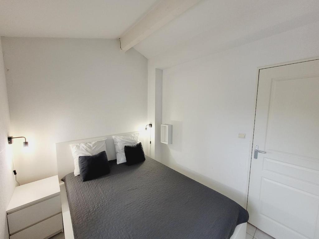Villa pour 6 - Piscine commune - WIFI - Climatisation - 4