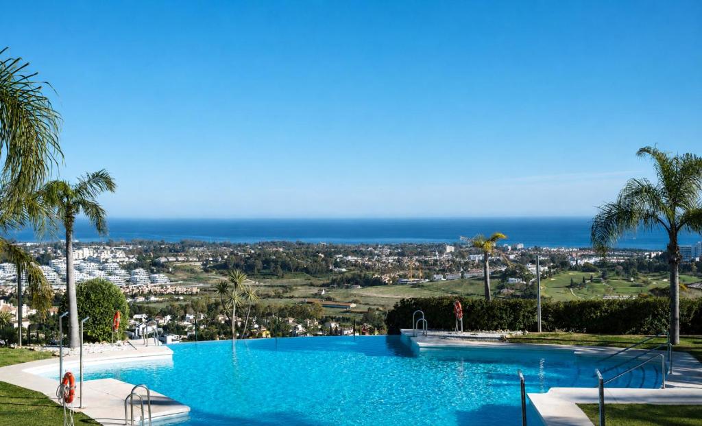 Cifuentes Horizon Sea View Penthouse with Gibraltar Views - 3
