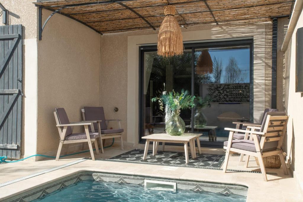 Maison Alba Elegant Home with pool - 3