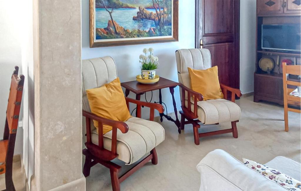 4 Bedroom Gorgeous Home In Can Picafort - 4