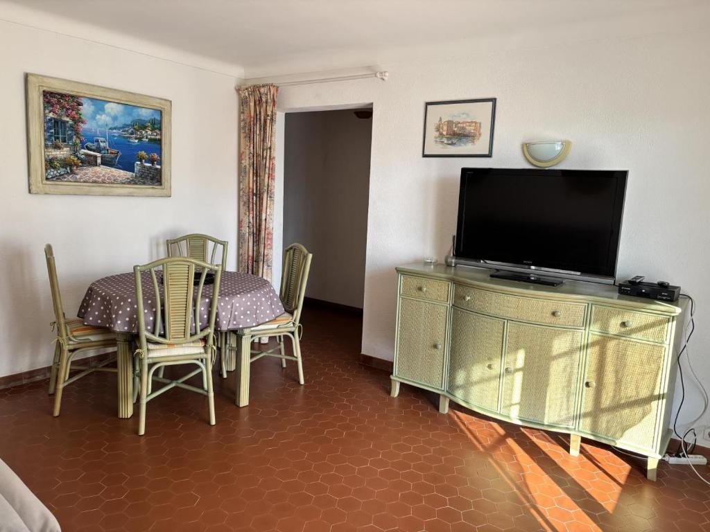 Gîte 500m de la mer aux issambres - rez de jardin - 2