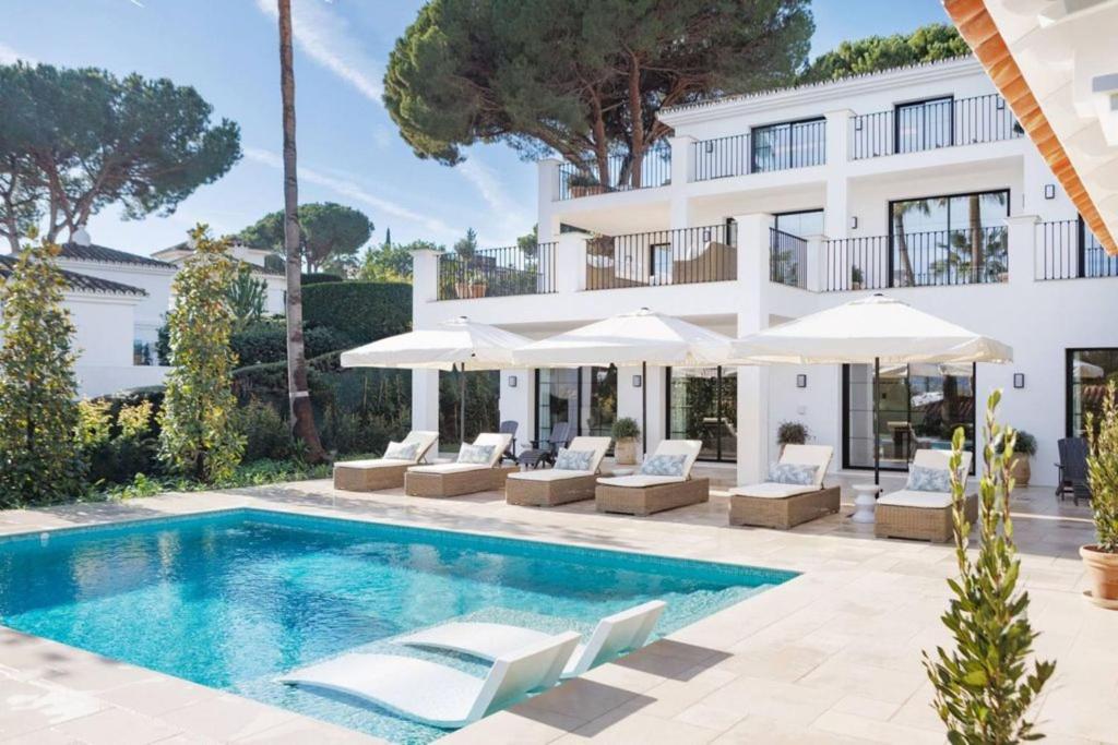 Luxurious 7-Bedroom Holiday House with Private Pool in Sant Josep - 2