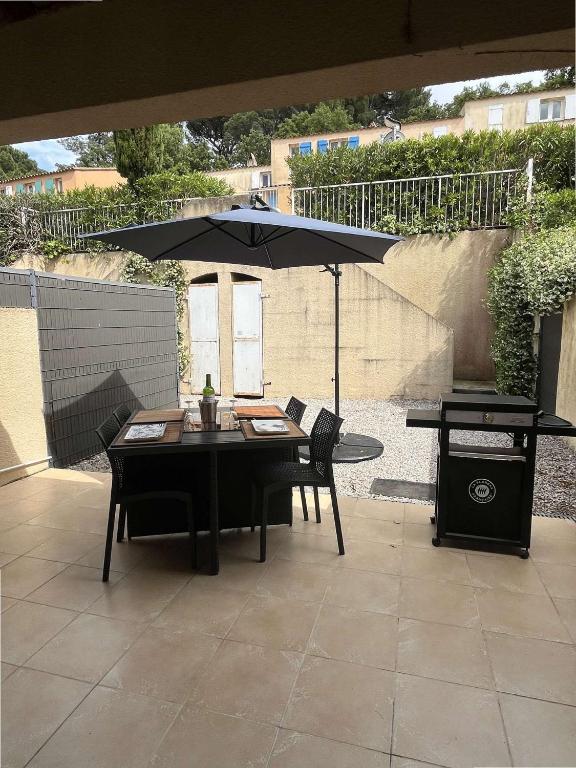 GASCOU - Golfe de St-Tropez - Mazet dans un domaine avec piscine et terrain de tennis - 5