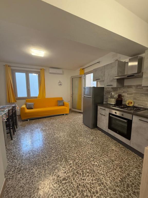 Ary's house Bilocale Giallo - 4