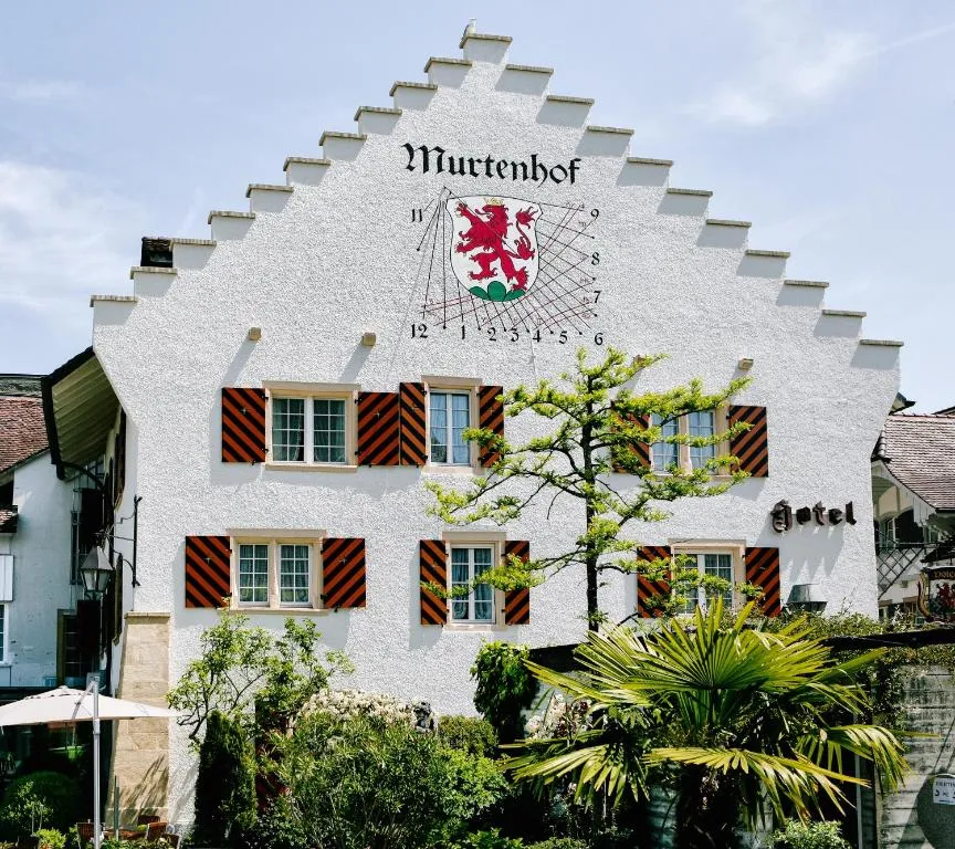 穆尔滕霍夫＆克朗酒店，位于穆尔滕的酒店