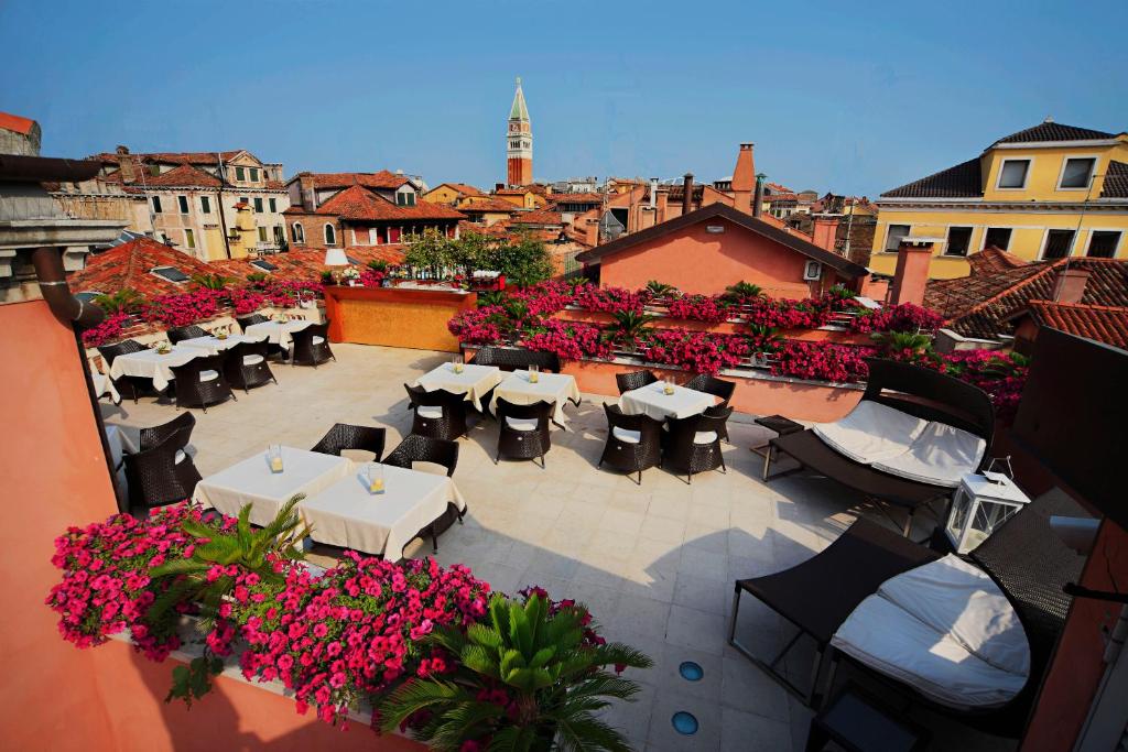 Venice Hotel-A-La-Commedia exterior