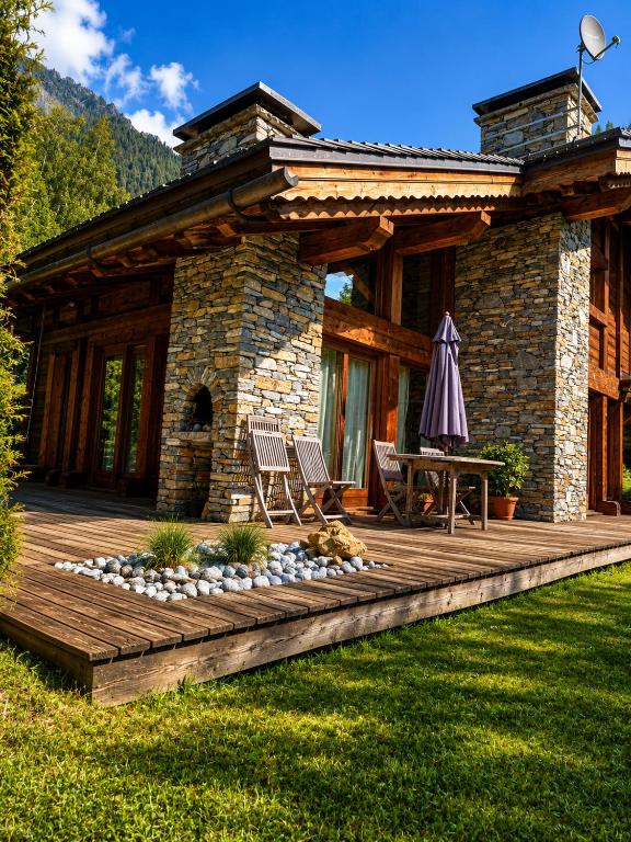 Chalet Spacieux à Chamonix pour 9 – Vue Panoramique Mont-Blanc, Jacuzzi, Jardin & Parking - 4