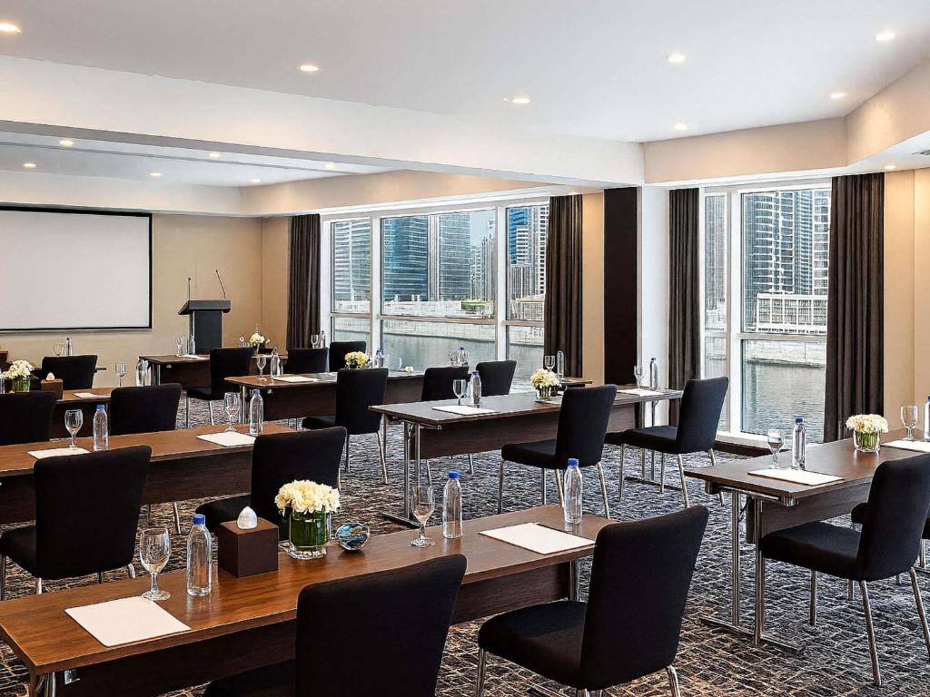 Highly rated by business travelers