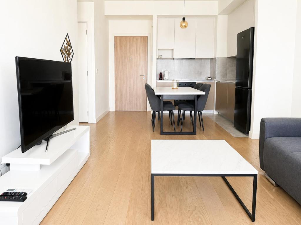 The Waterfront Collection Studio & Apartments - 5