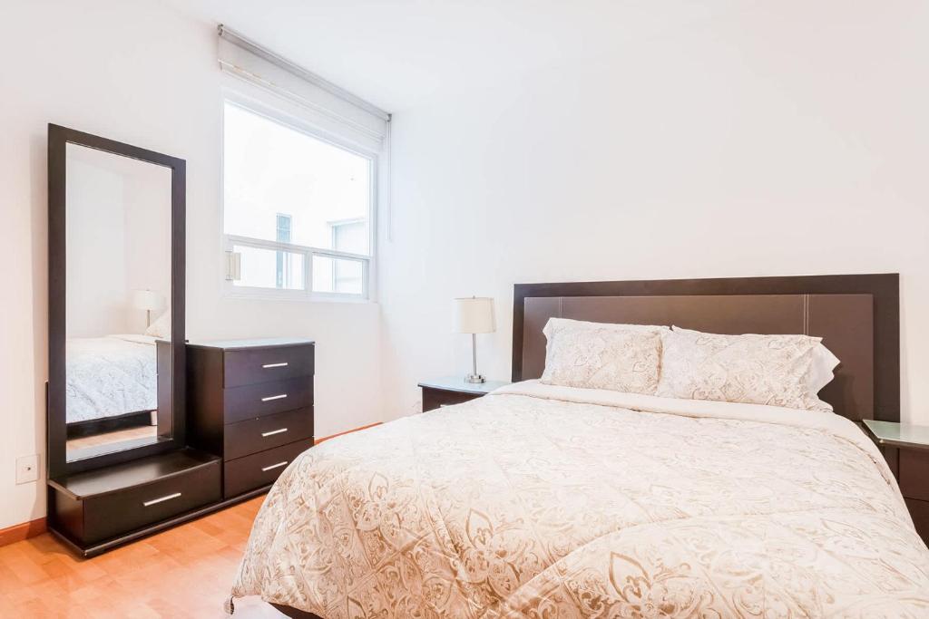 Upscale Polanco, 24 7 Security, Walk to Shopping! - 3