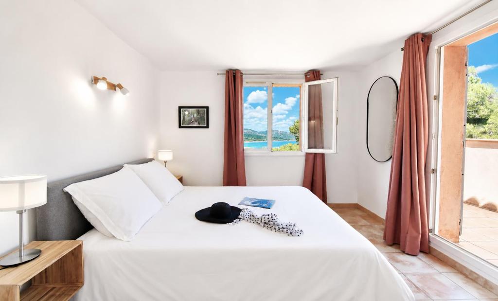 Villa Bellevue, magnifique vue mer! Piscine chauffée, à10 mns de la plage et du centre! - 4