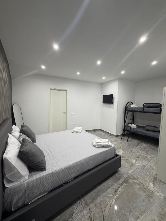Sorrentino Apartments Large Comfort - 1