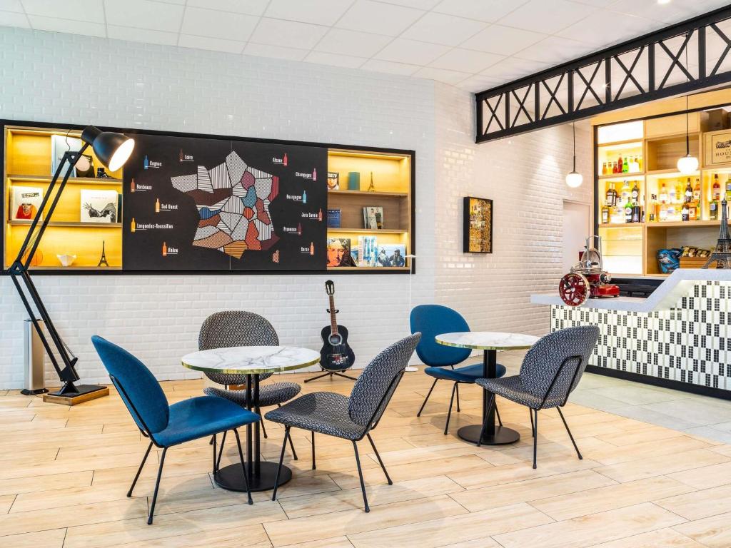 Pub/Lounge