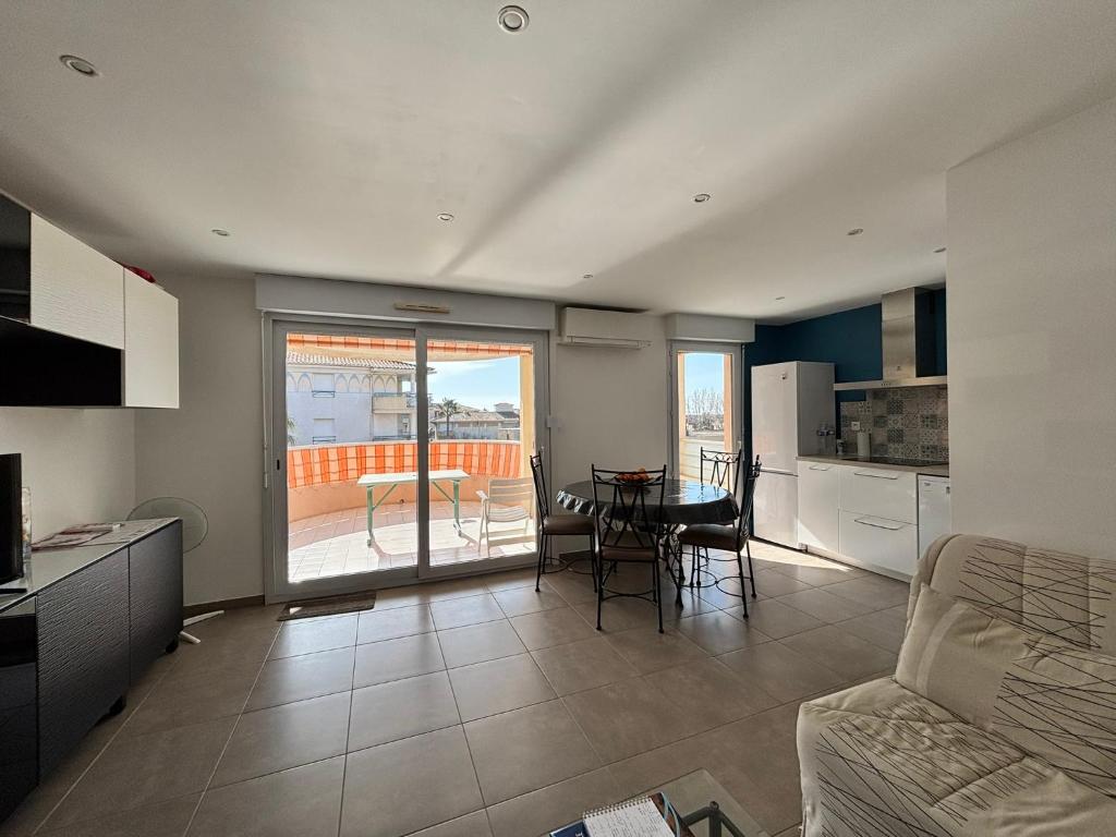 Appartement 2 pièces avec terrasse et garage proche plage et port - 5