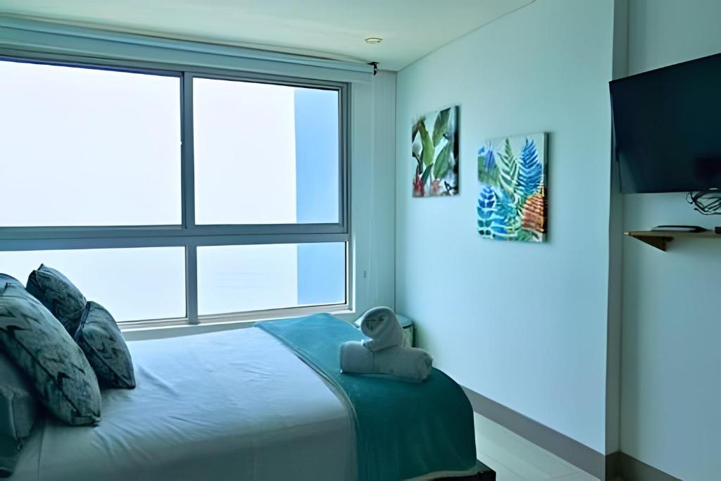 PHENOMENAL 2 Bedroom Suite with oceanview balcony! - 3