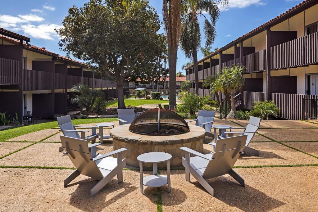 FOUND Hotels, Santa Barbara, Series by Marriott 眺望