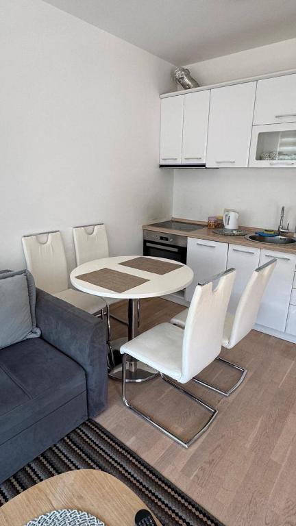 Fontana lux apartments - 4