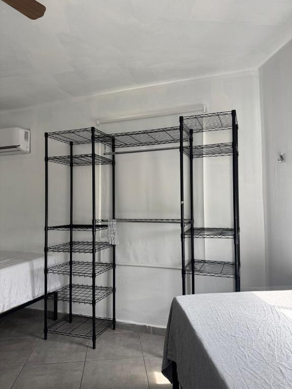 Apartment with memory foam beds AC And Wi-Fi - 5