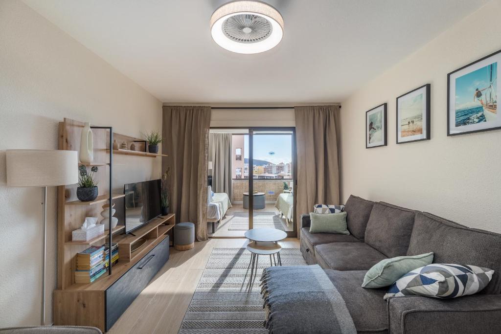 Castle Harbour SUN & FUN - RENEWED! heated pool, fibre net, 2 bedrooms - 4