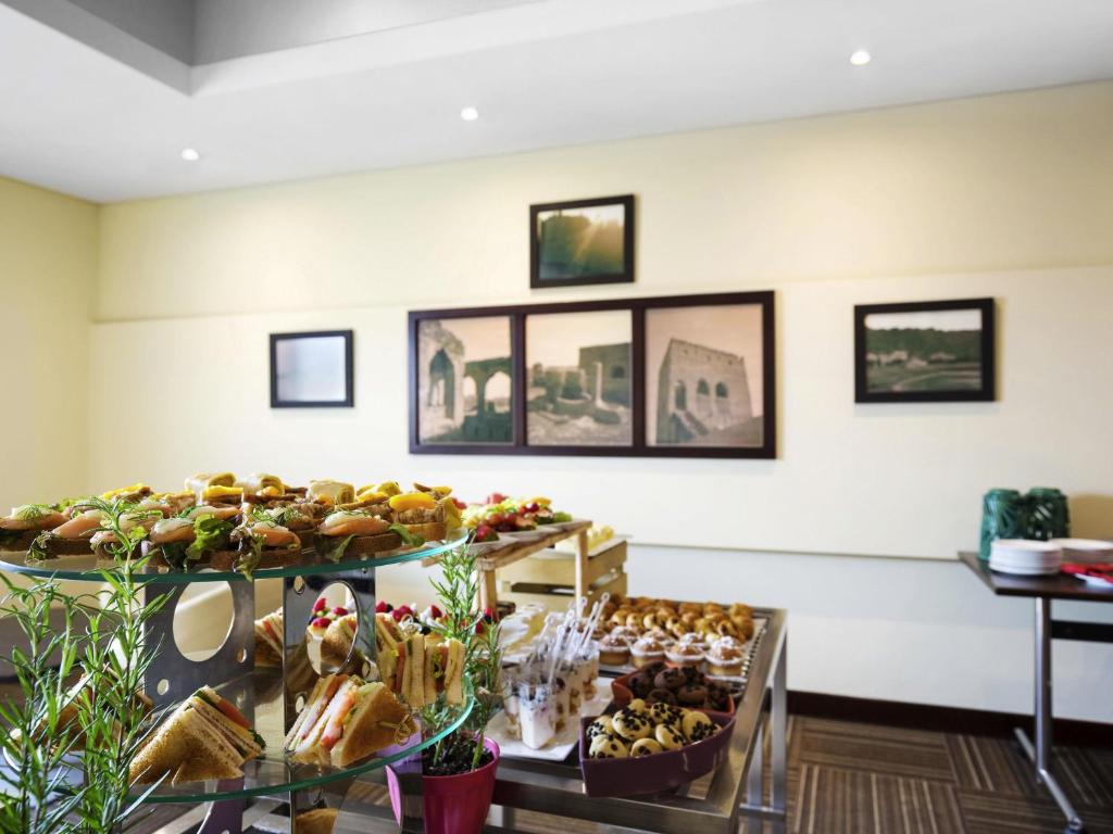 ibis Muscat — Restaurant & bars in Muscat, Muscat