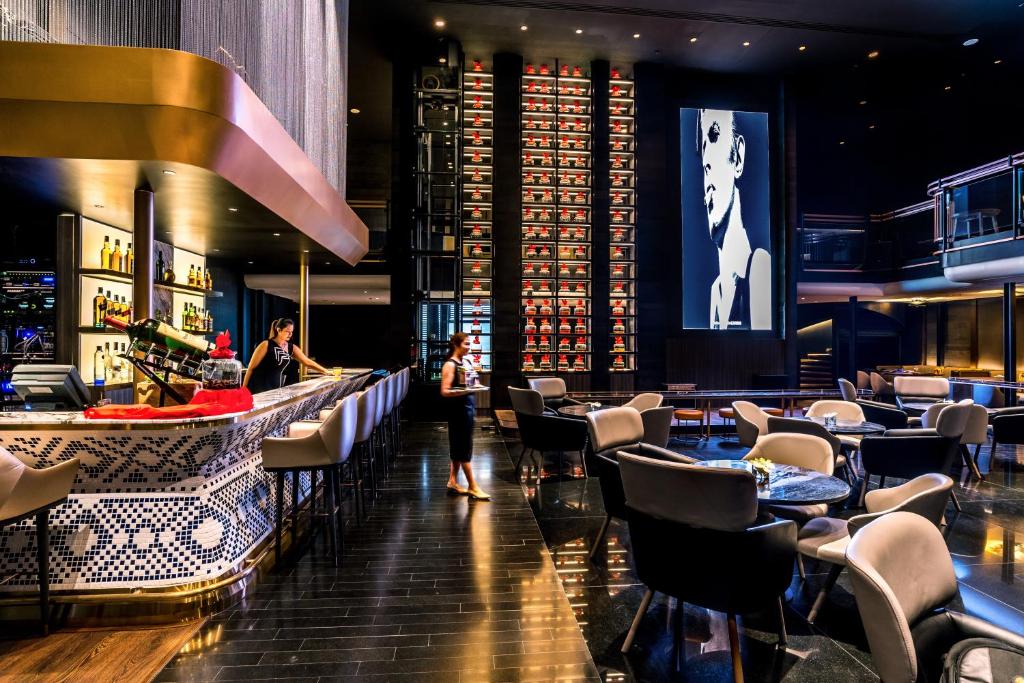 Bar/lounge